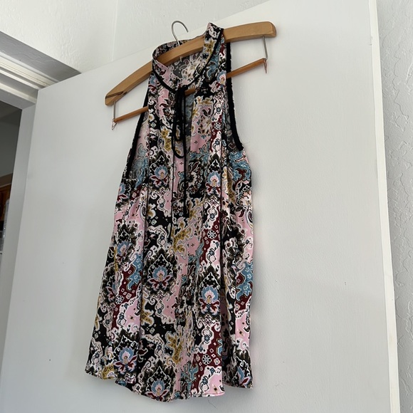 A.L.C. Silk patterned tank with ties - women’s size 2 100% silk - tie neck - Picture 2 of 10